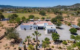 Villa Near San Antonio Sleeps 10